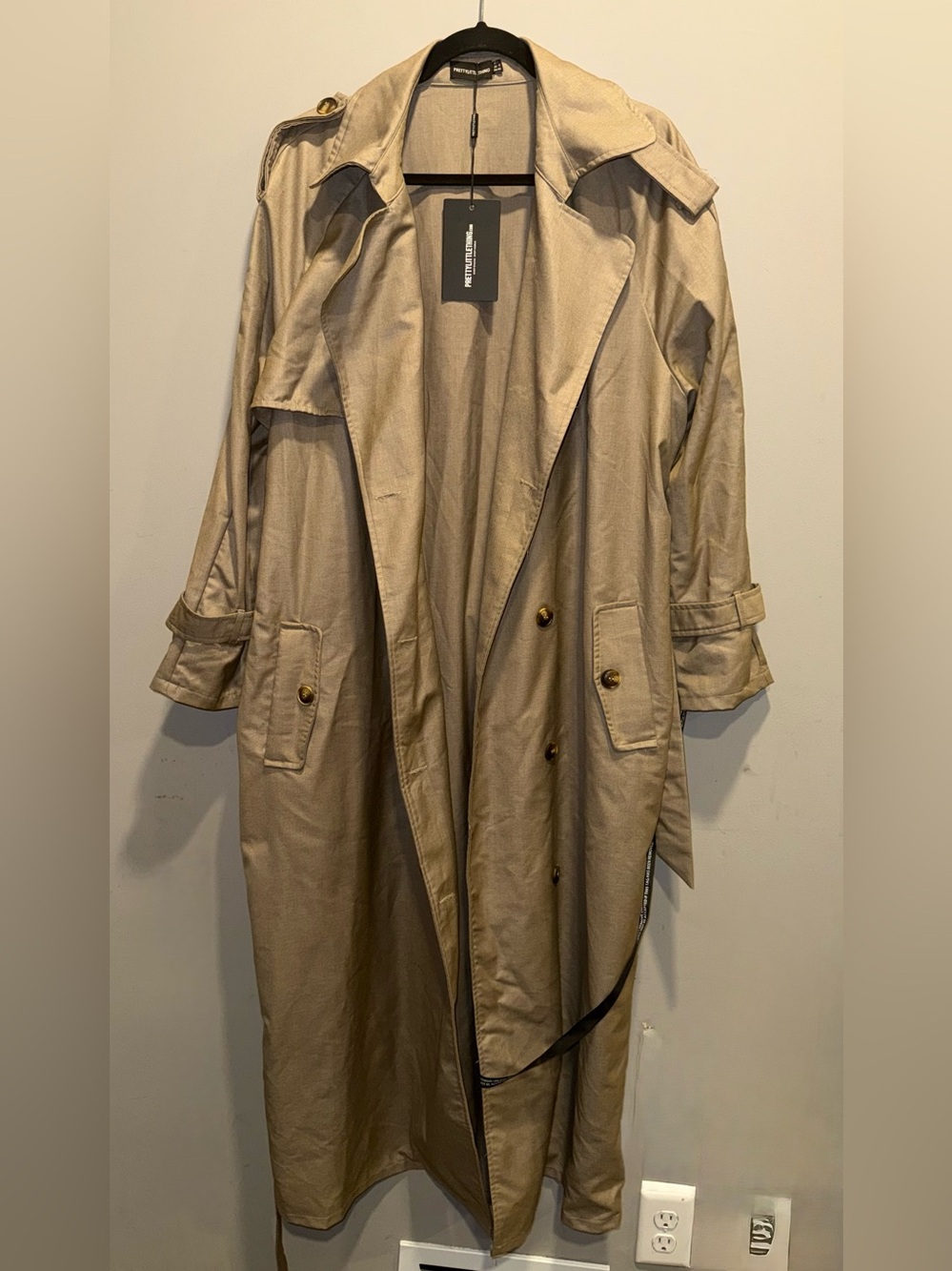 PrettyLittleThing Beige Double-Breasted Trench Coat